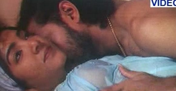 Freshaaga kulithu vitu varum auntyai suda