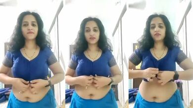 Mature Telugu Housewife Strips Blue Blouse Show Boobs